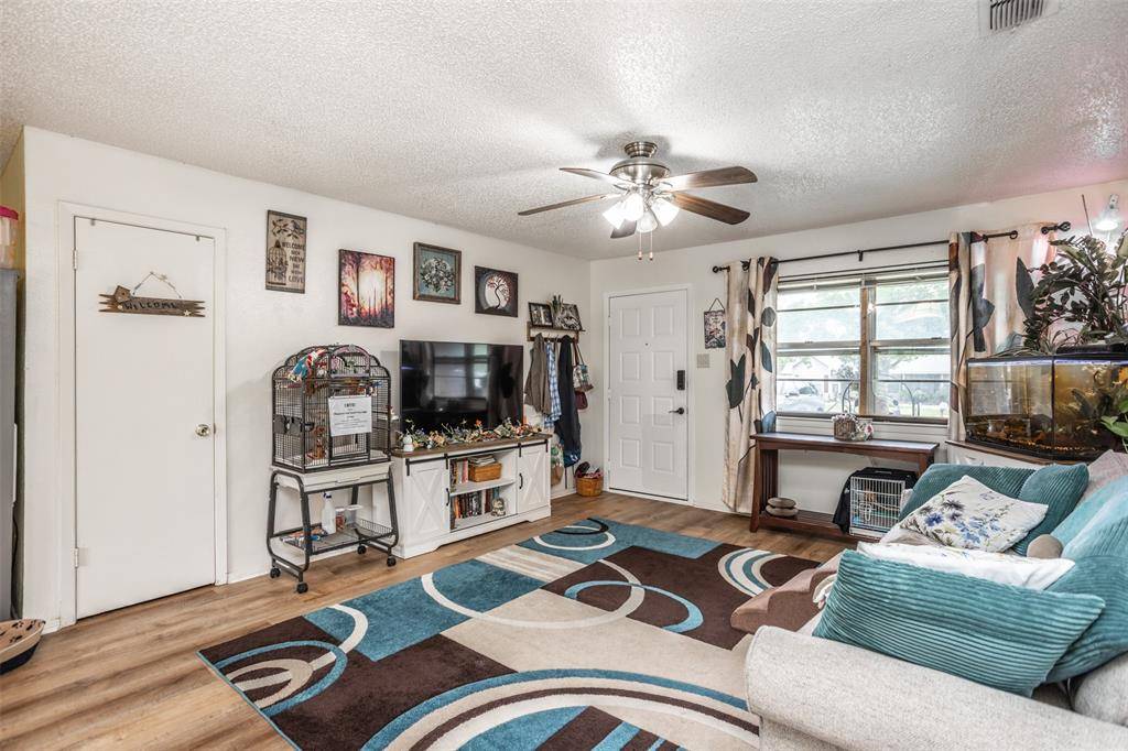 2212 Aspen Road, Gainesville, TX 76240