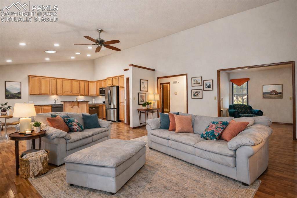 250 Bennington DR, Colorado Springs, CO 80906