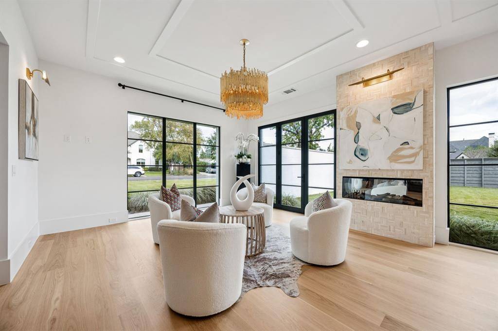 4330 Ridge Road, Dallas, TX 75229