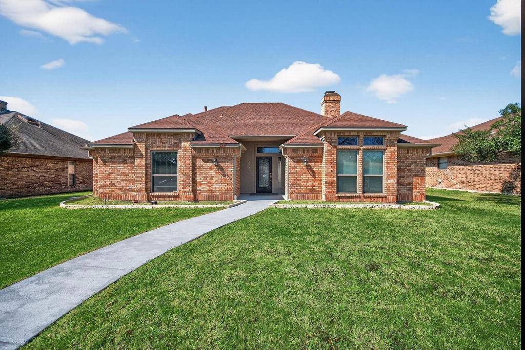 2229 Country Valley Road, Garland, TX 75041