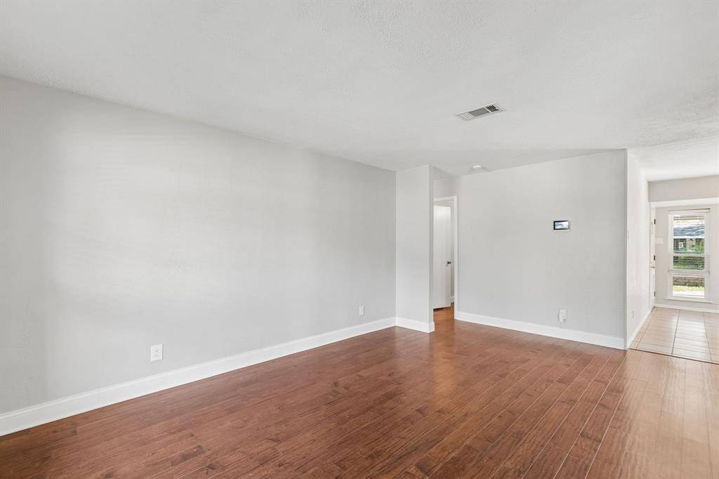 2016 Meadow Lark, Irving, TX 75060