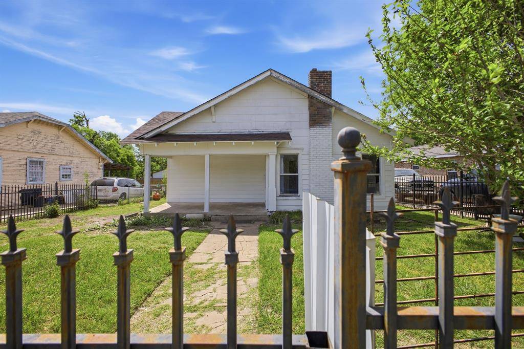 2634 Emmett Street, Dallas, TX 75211