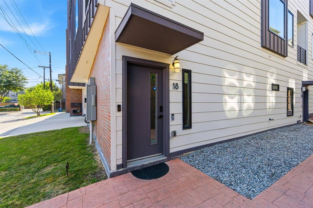 2450 N Garrett Avenue #18, Dallas, TX 75206