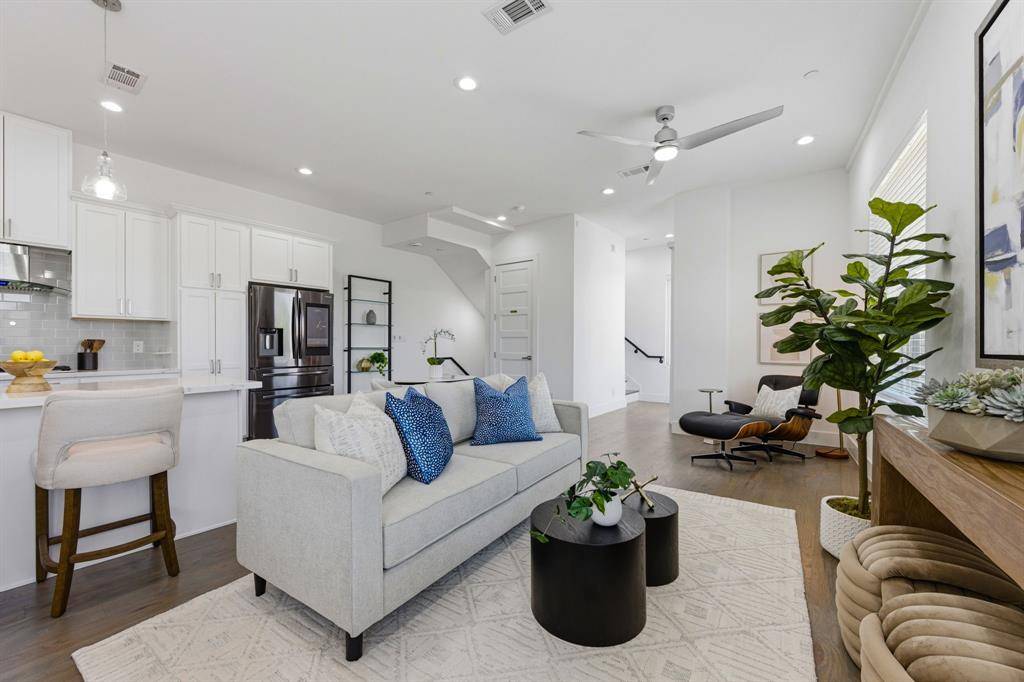 2450 N Garrett Avenue #18, Dallas, TX 75206