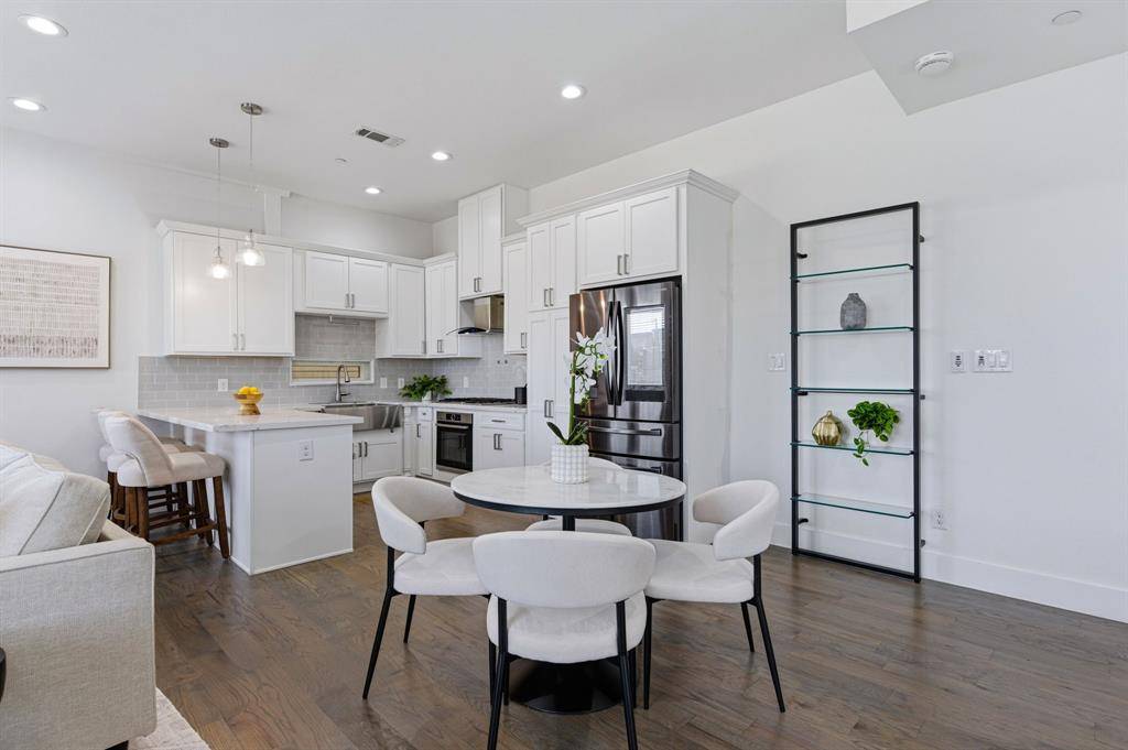 2450 N Garrett Avenue #18, Dallas, TX 75206