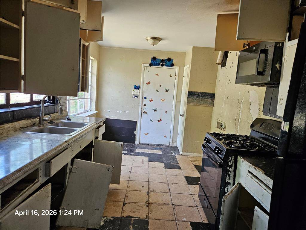 2324 Prichard Lane, Dallas, TX 75227