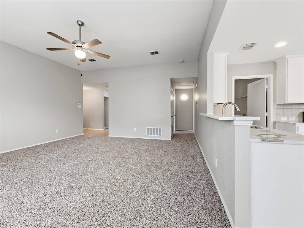 1405 Eagles Nest Trail, Krum, TX 76249