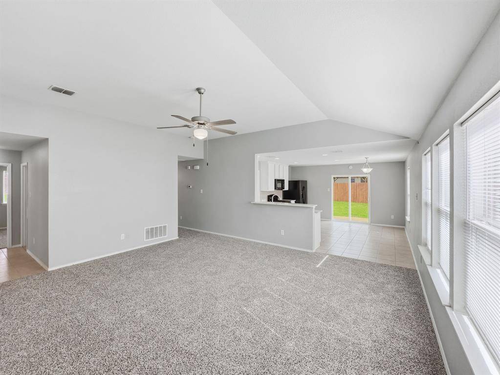 1405 Eagles Nest Trail, Krum, TX 76249