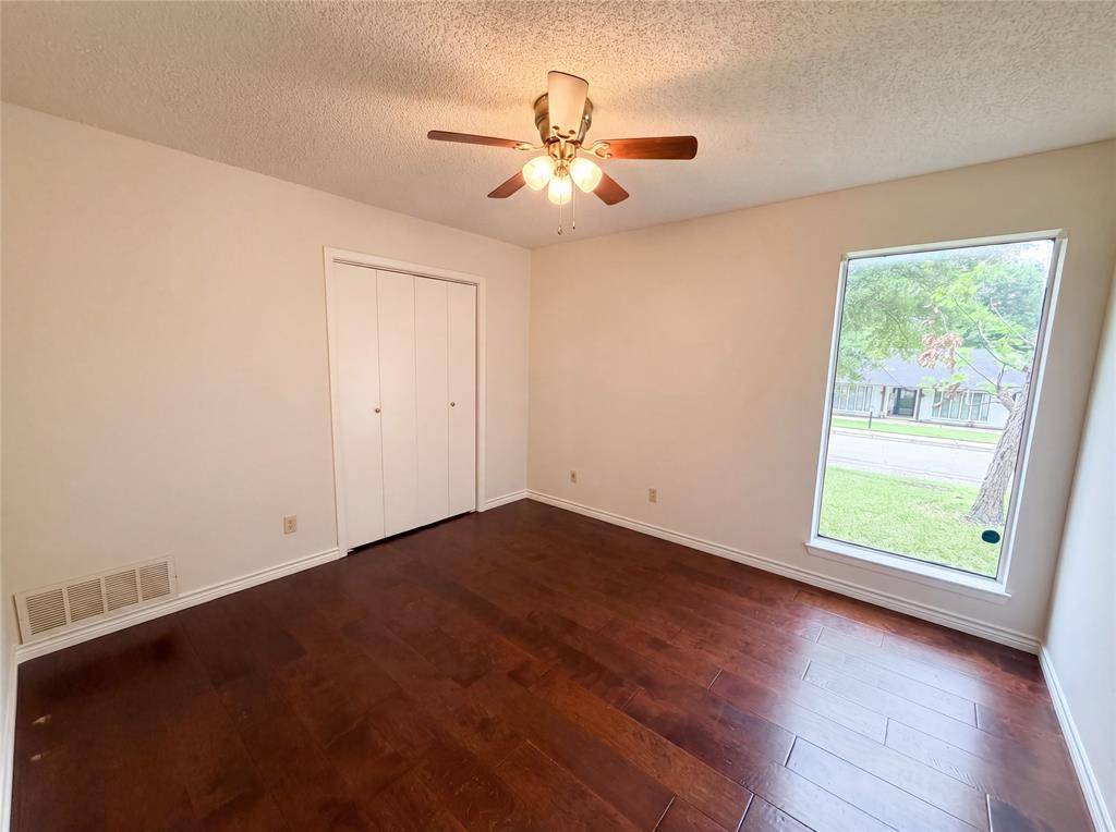 919 Rock Canyon Drive, Duncanville, TX 75137