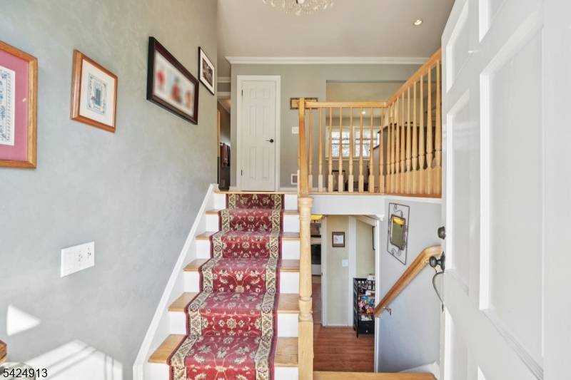 676 Rutgers Pl, Paramus Boro, NJ 07652