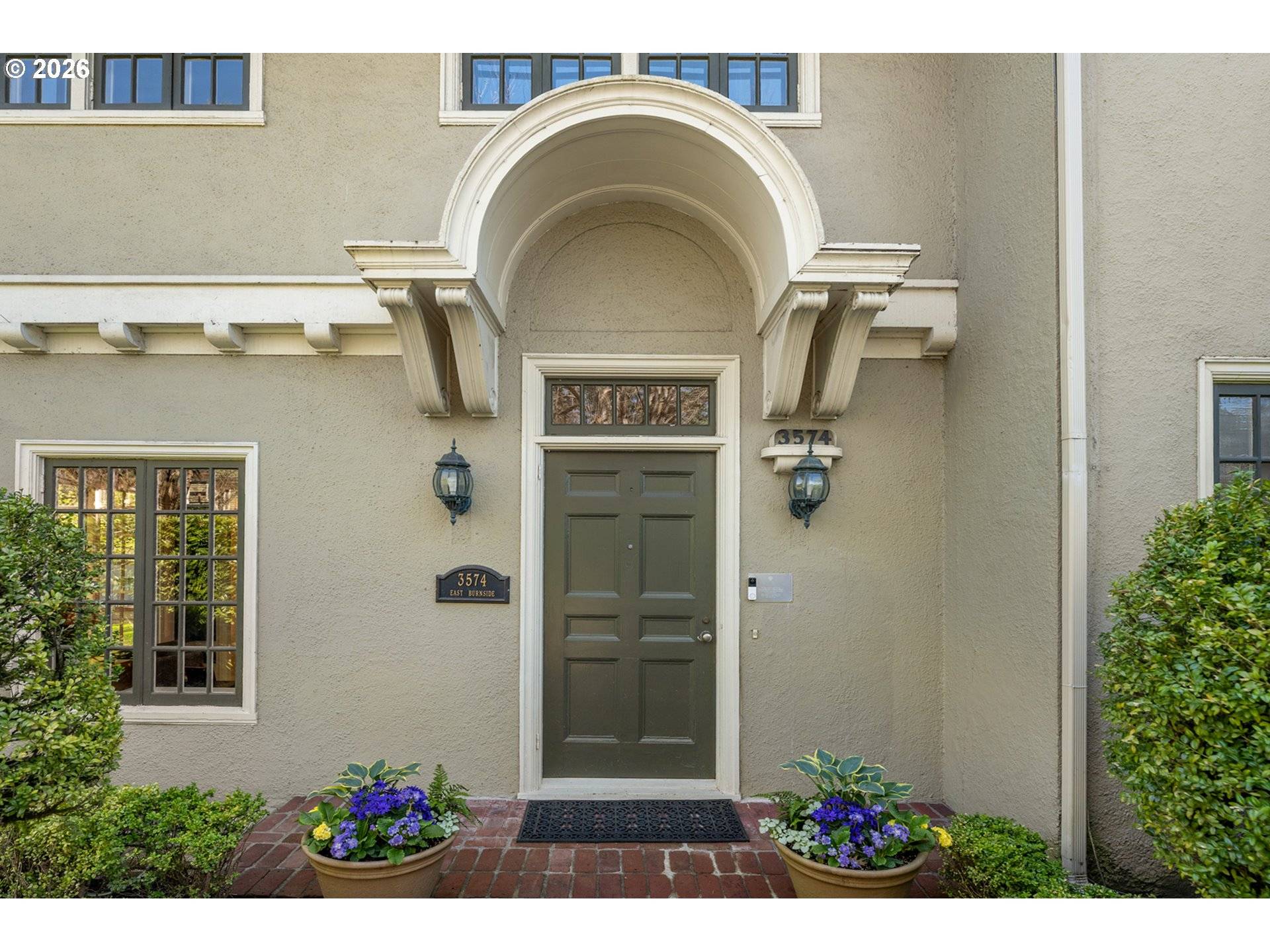 3574 E BURNSIDE ST, Portland, OR 97214