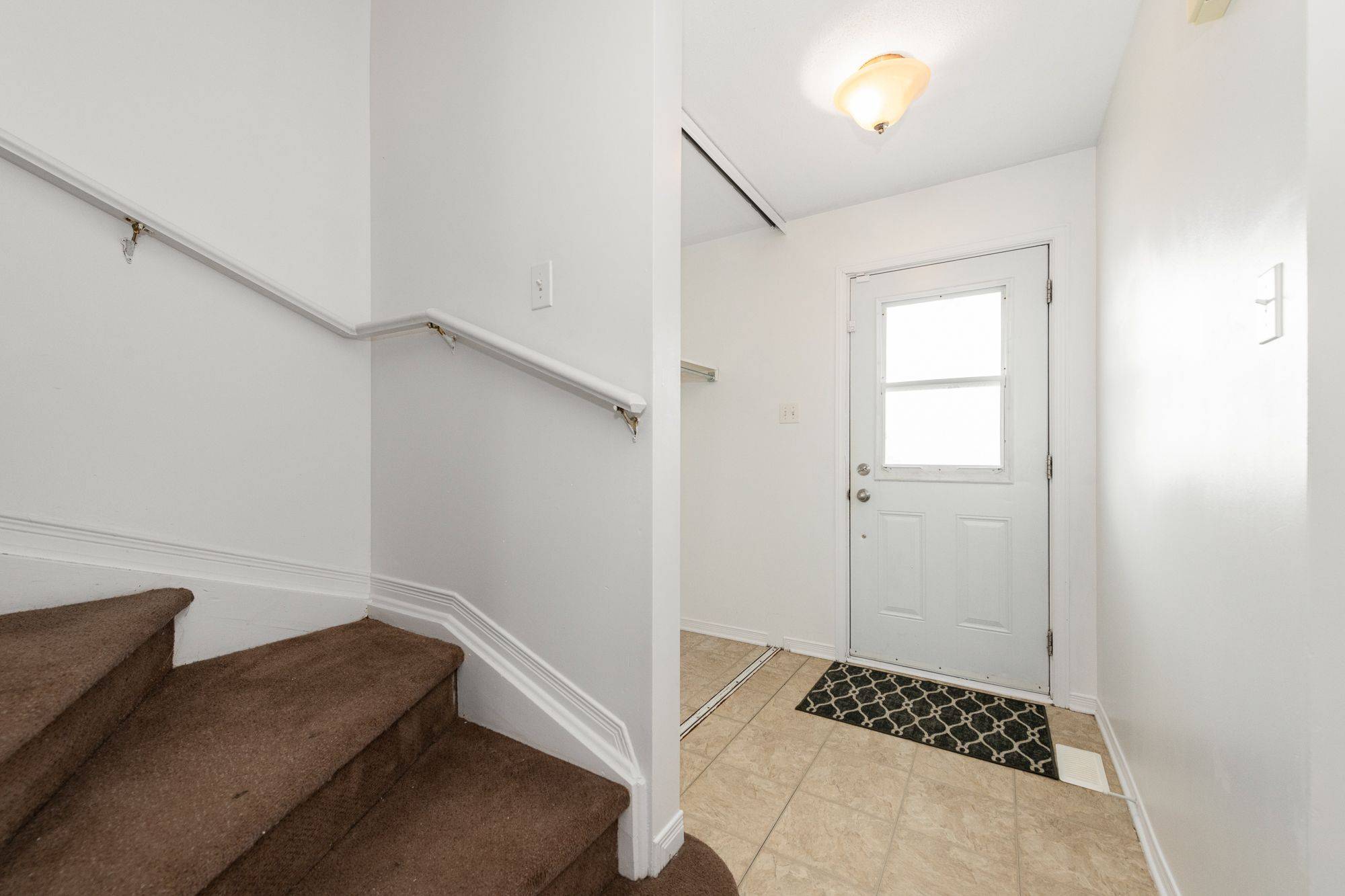 17 Johnston ST, Carleton Place, ON K7C 4R7