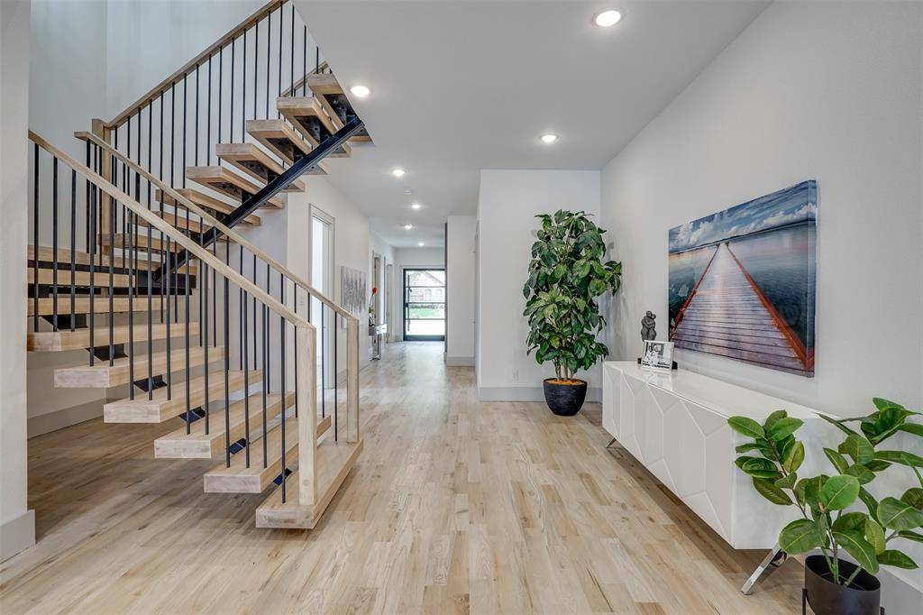 3732 Valley Ridge Road, Dallas, TX 75220