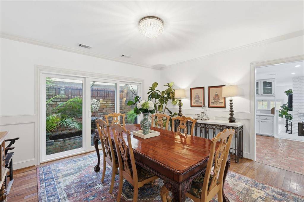 14917 Oaks North Drive, Addison, TX 75254