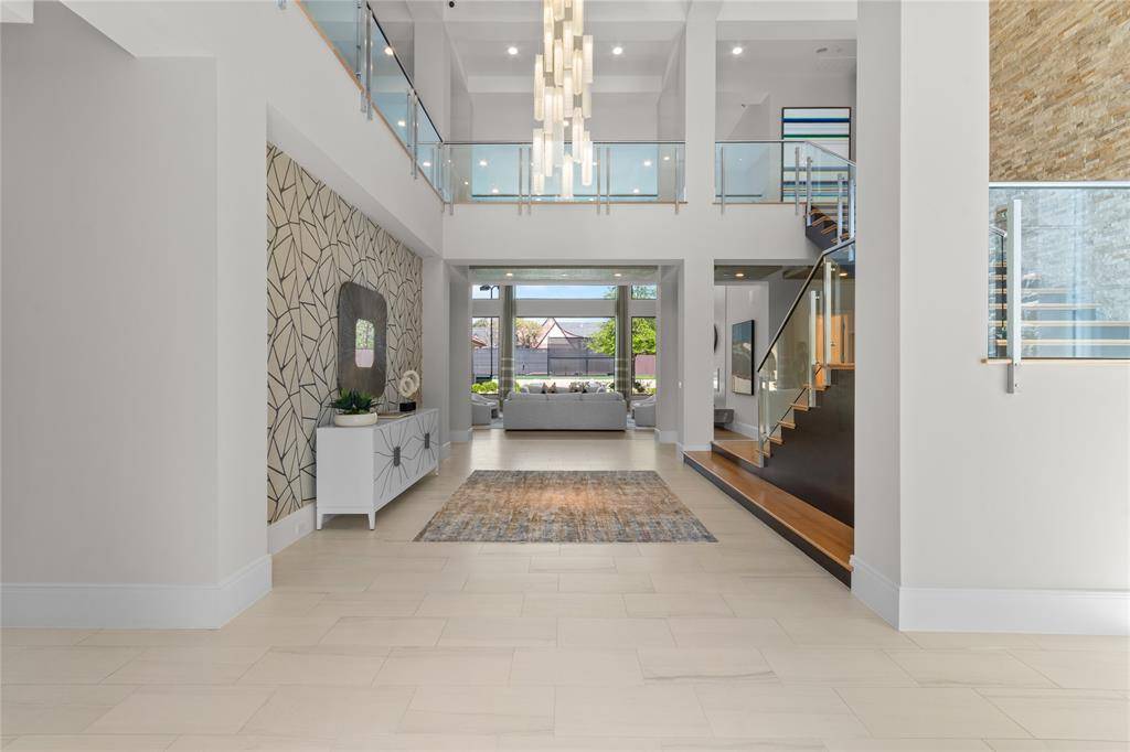 4545 Catina Lane, Dallas, TX 75229