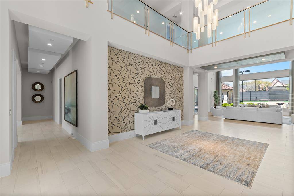 4545 Catina Lane, Dallas, TX 75229