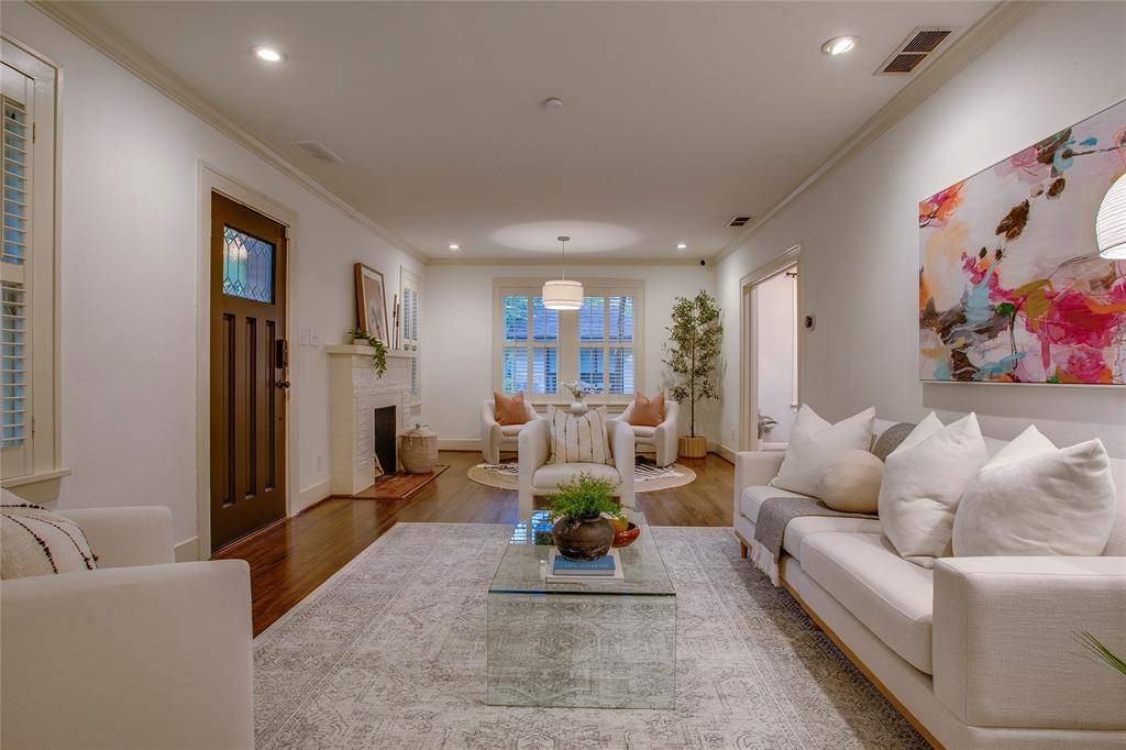 1126 N Windomere Avenue, Dallas, TX 75208