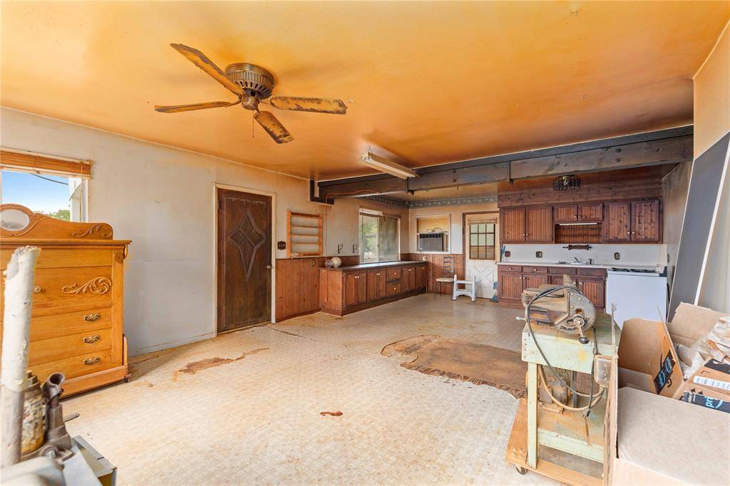 1200 Phillips Drive, Brownwood, TX 76801