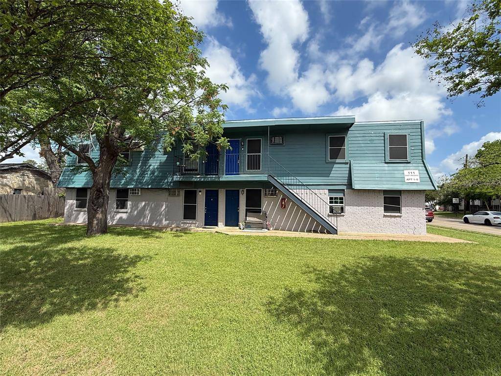 111 E Rogers Street, Arlington, TX 76011