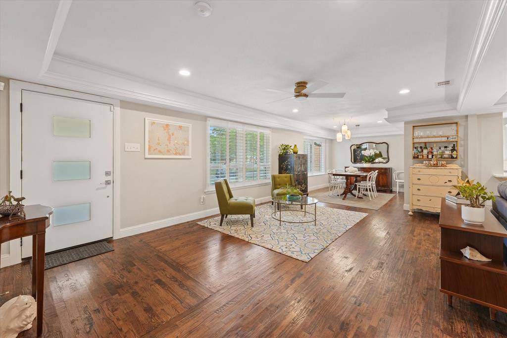 6275 Saratoga Circle, Dallas, TX 75214