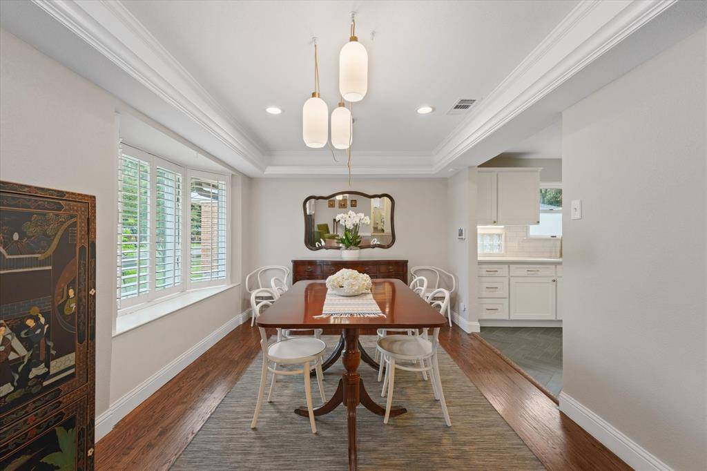 6275 Saratoga Circle, Dallas, TX 75214