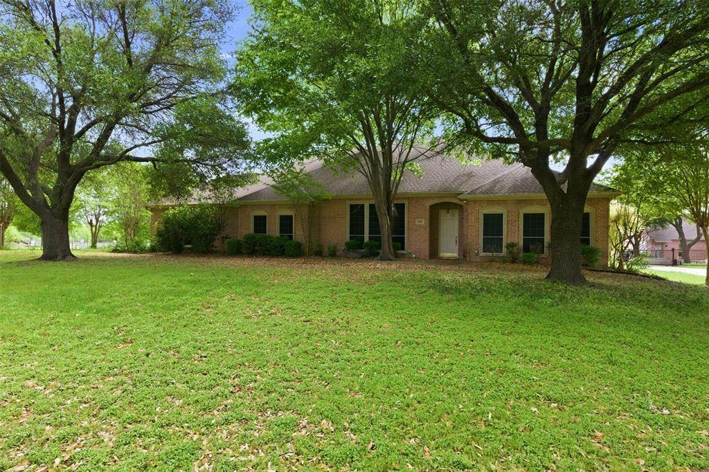 270 Brookbend Drive, Waxahachie, TX 75165