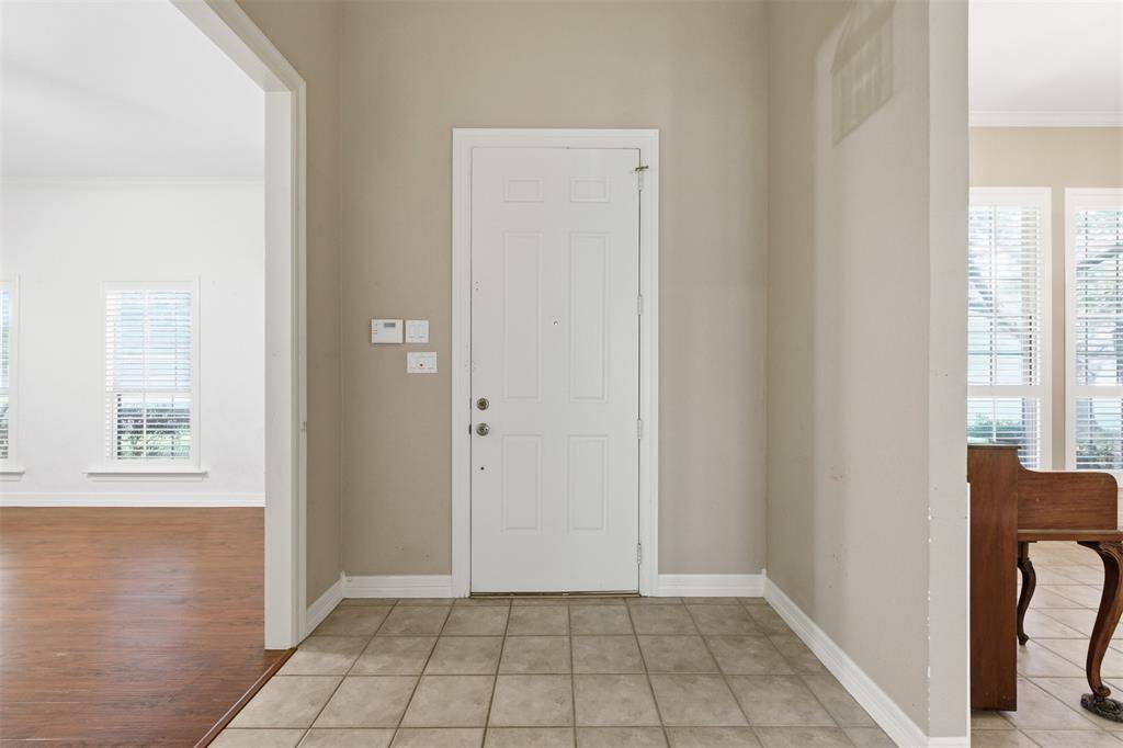 270 Brookbend Drive, Waxahachie, TX 75165