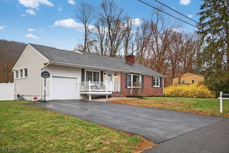 5 Birch Rd, Byram Twp., NJ 07821