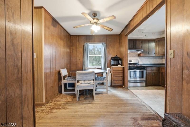 52 Red Twig Trl, Bloomingdale Boro, NJ 07403