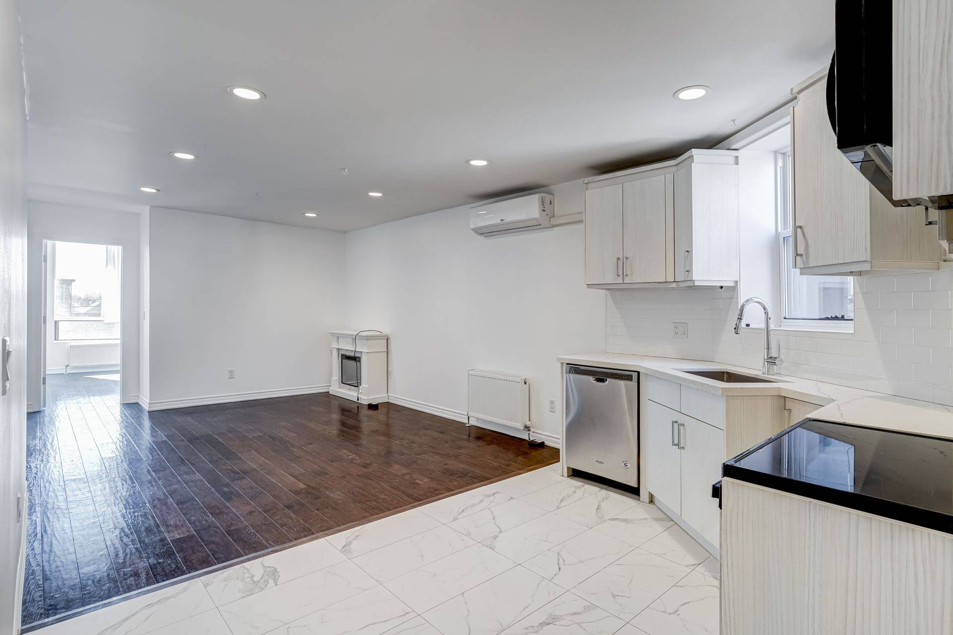 1116 College ST #3rd Lvl, Toronto C01, ON M6H 1B5