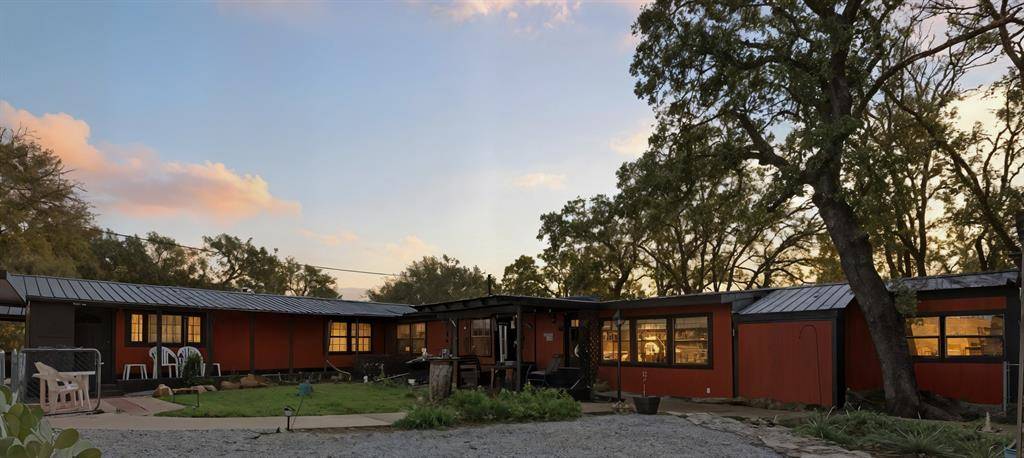 302 Kennon Circle, Palo Pinto, TX 76484