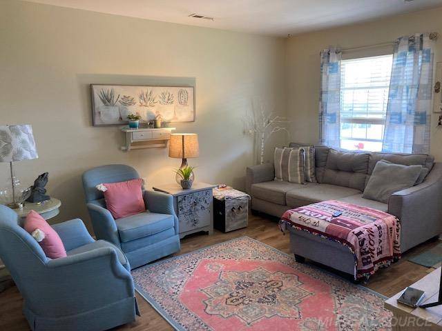 20883 Flora ST, Roseville, MI 48066