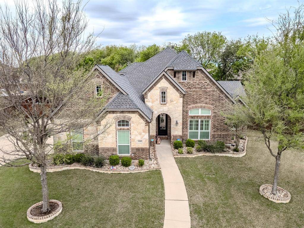 1305 Chisholm Trail Court, Midlothian, TX 76065