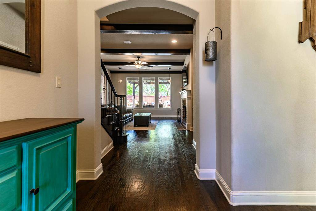 1305 Chisholm Trail Court, Midlothian, TX 76065