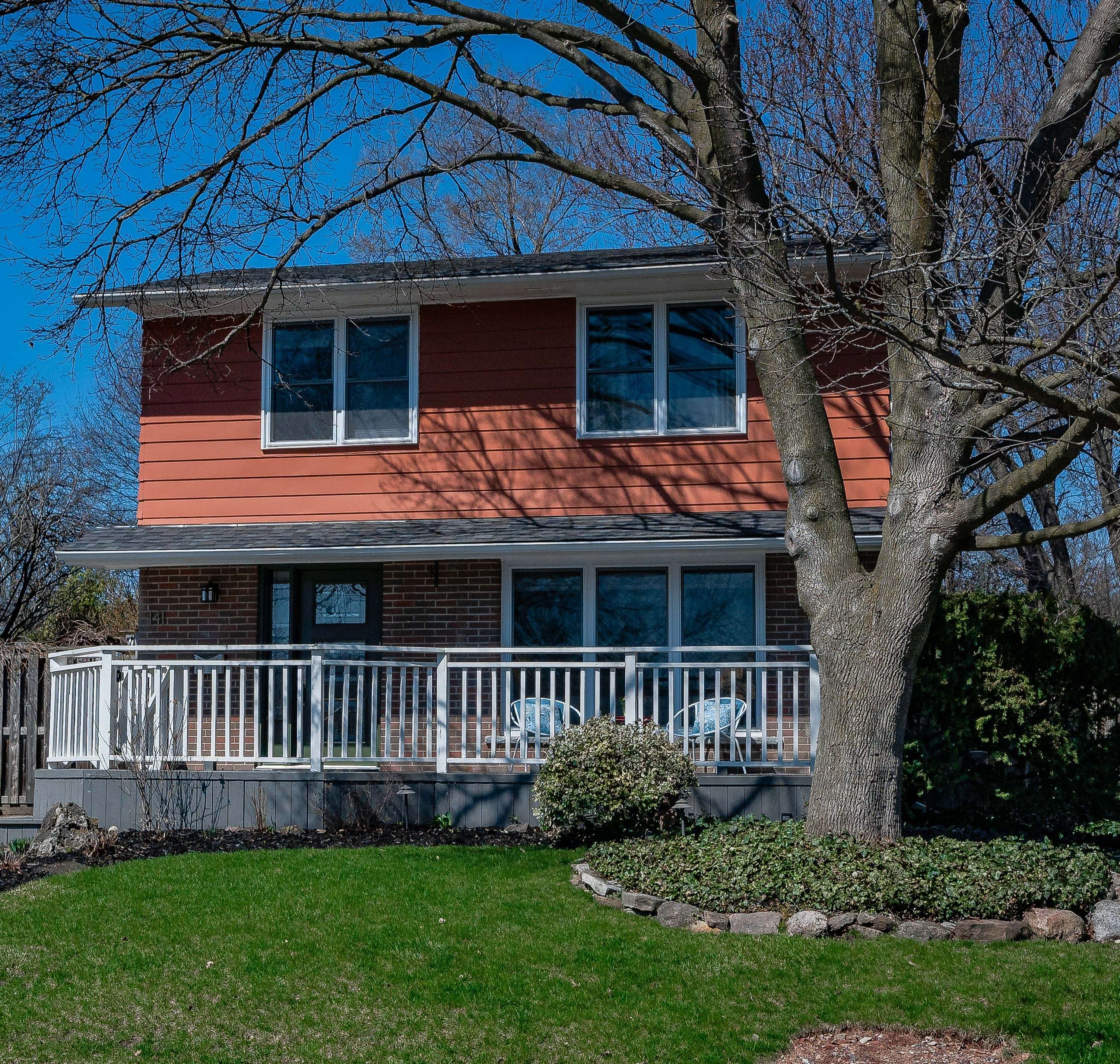 141 Oakdale DR, Oakville, ON L6H 1J4