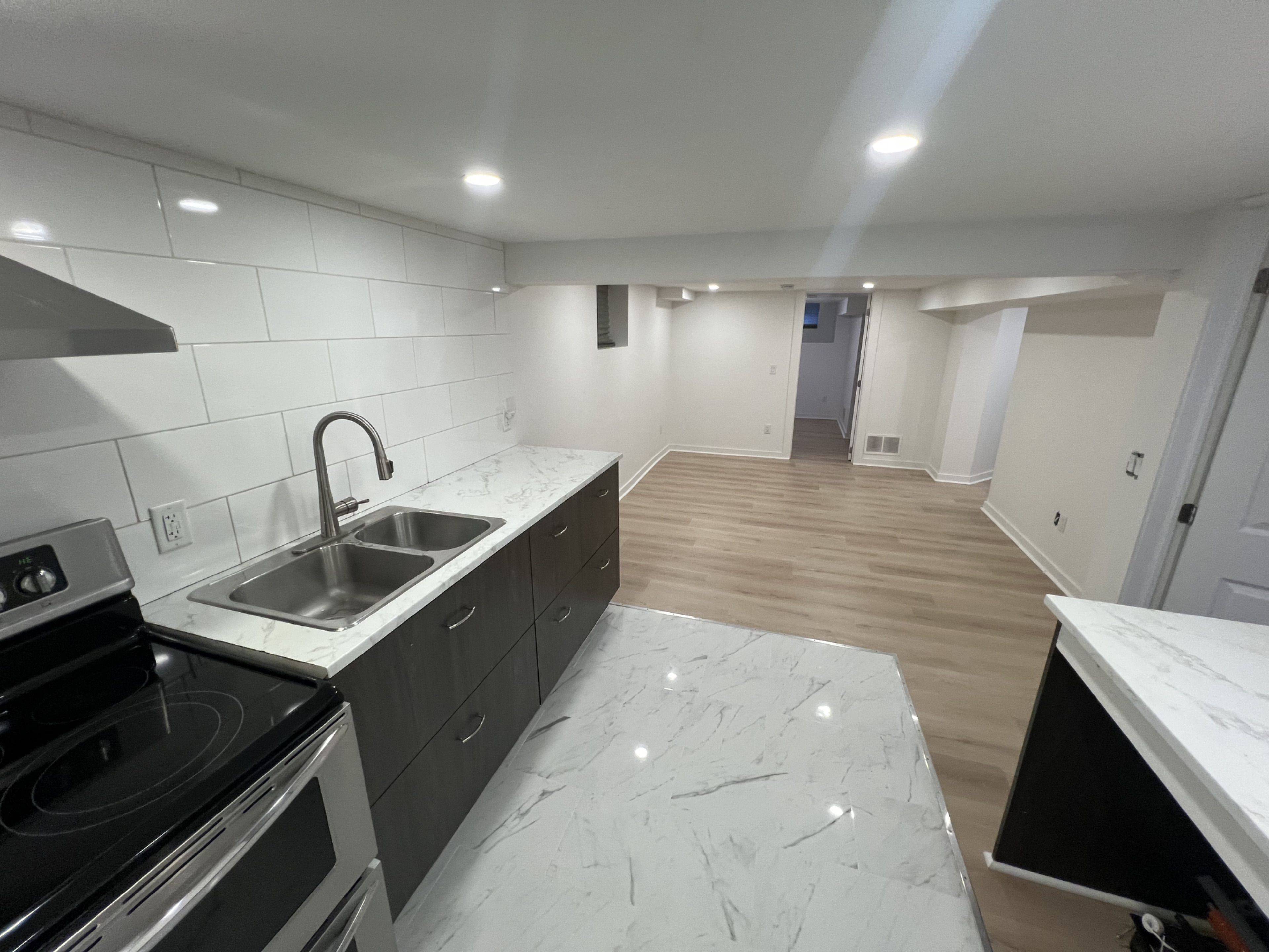 186 Schell AVE, Toronto W04, ON M6E 2T2