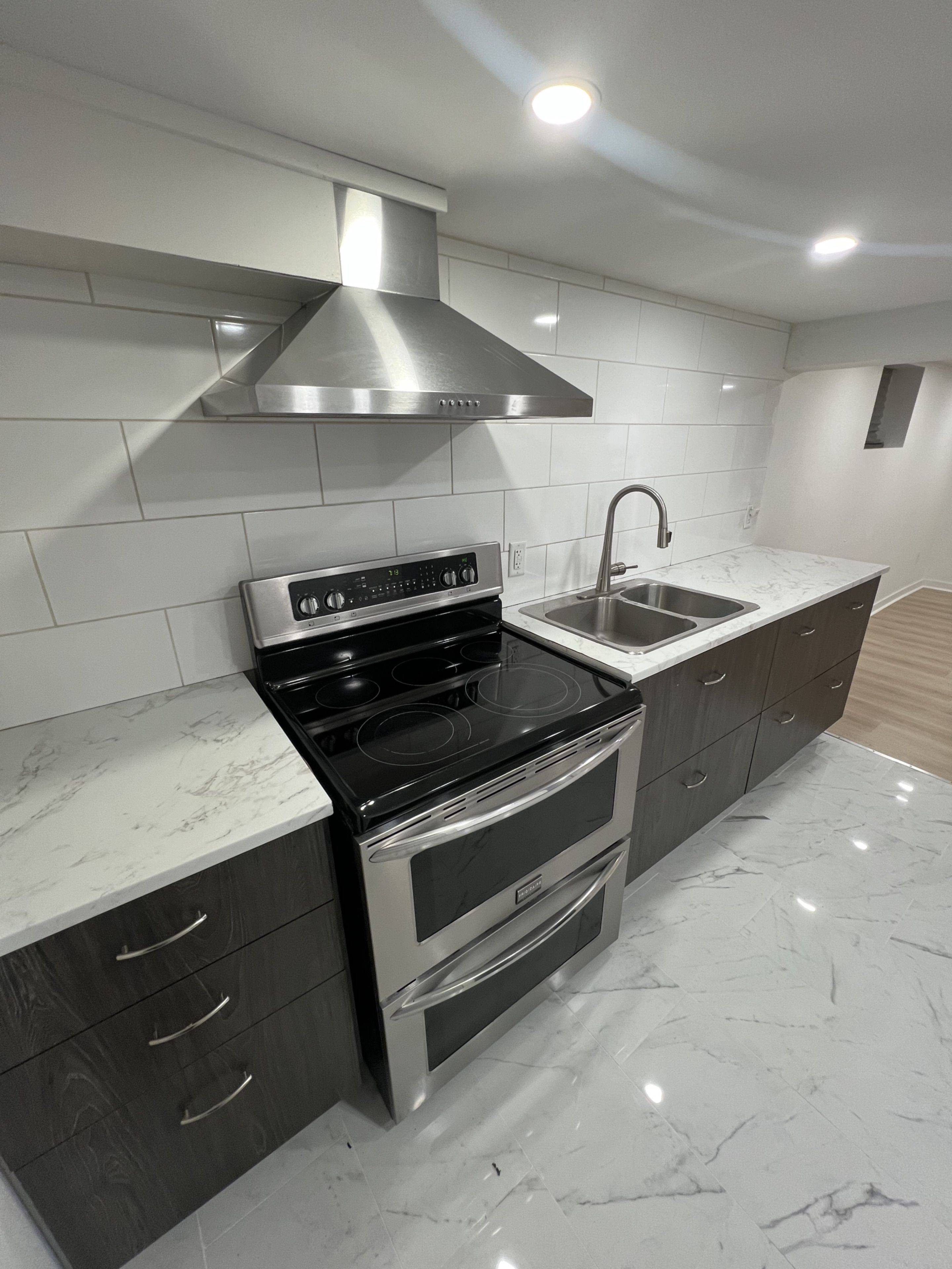 186 Schell AVE, Toronto W04, ON M6E 2T2