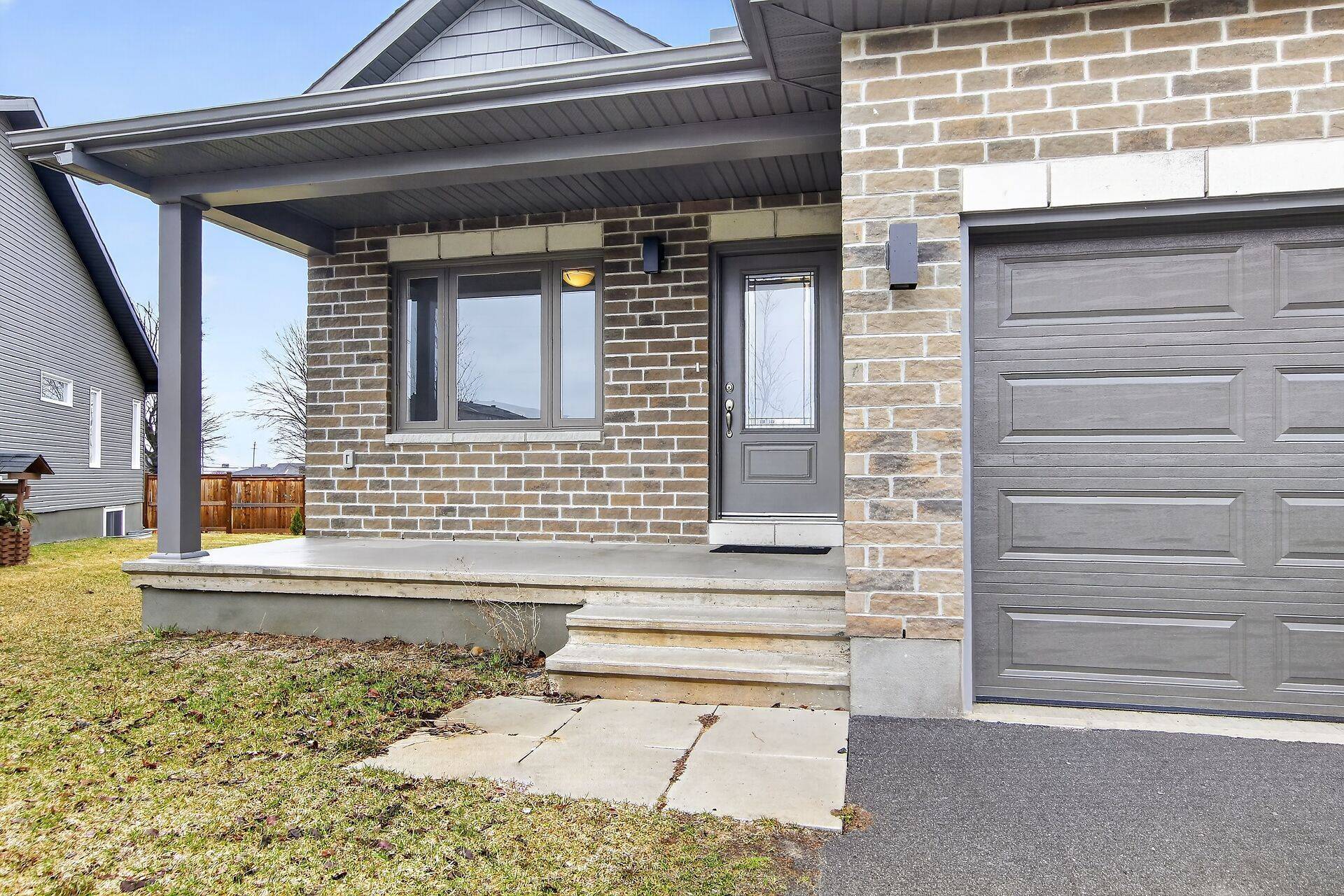 15 Seabert DR, Arnprior, ON K7S 0H9