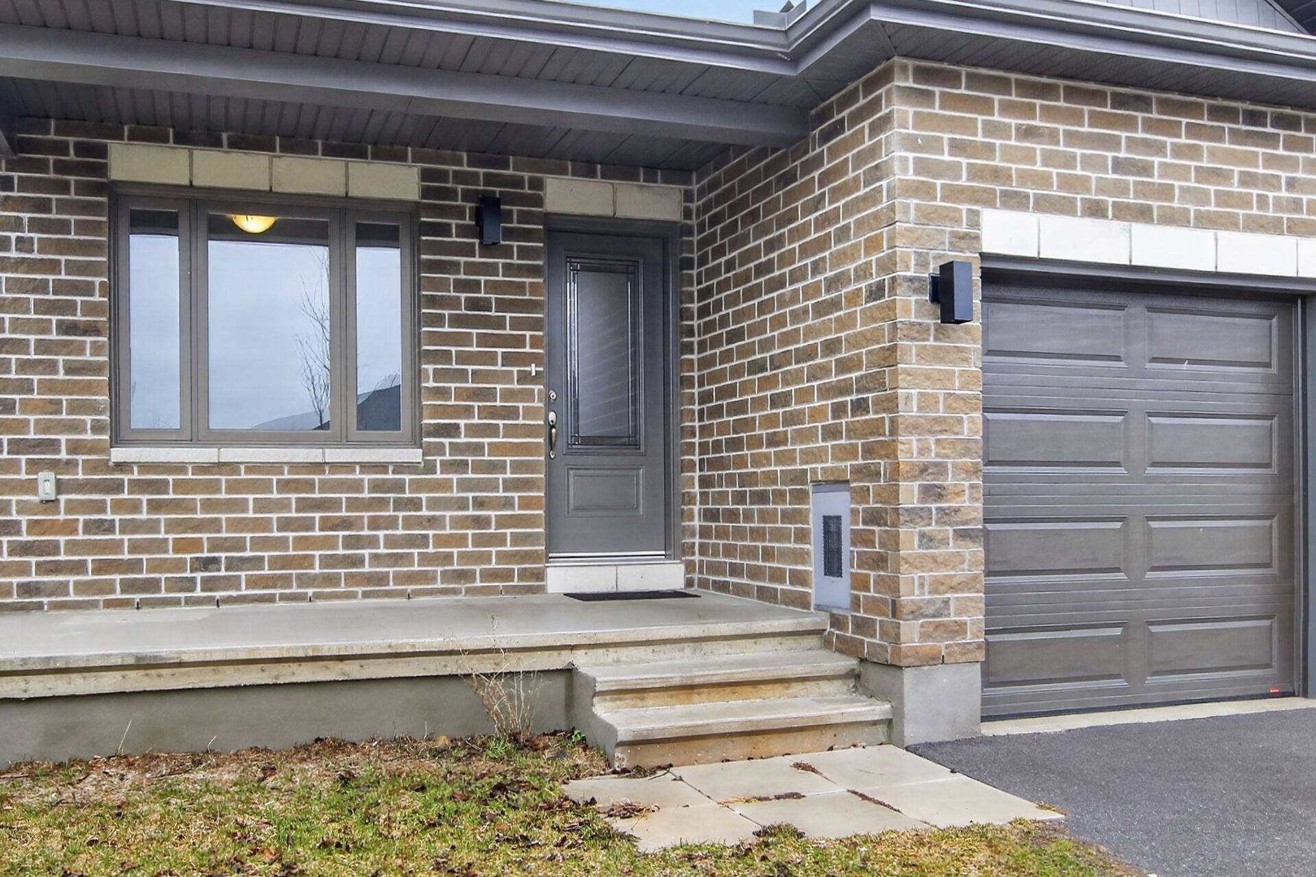 15 Seabert DR, Arnprior, ON K7S 0H9