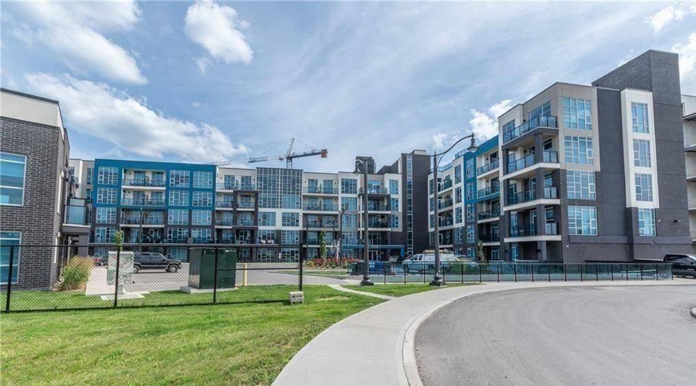 10 Concord PL #207, Grimsby, ON L3M 0G6