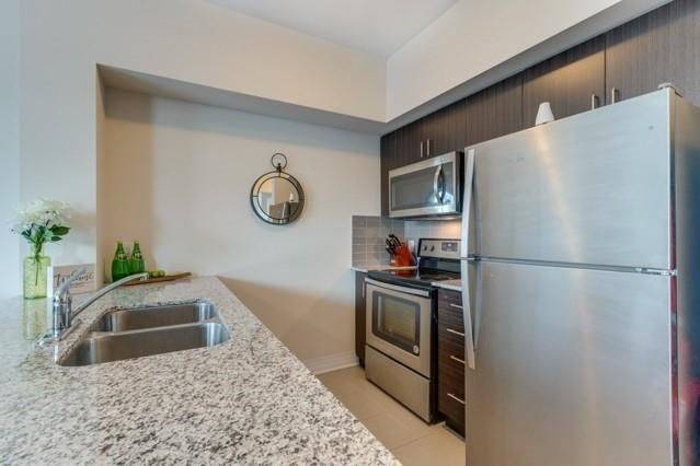 10 Concord PL #207, Grimsby, ON L3M 0G6