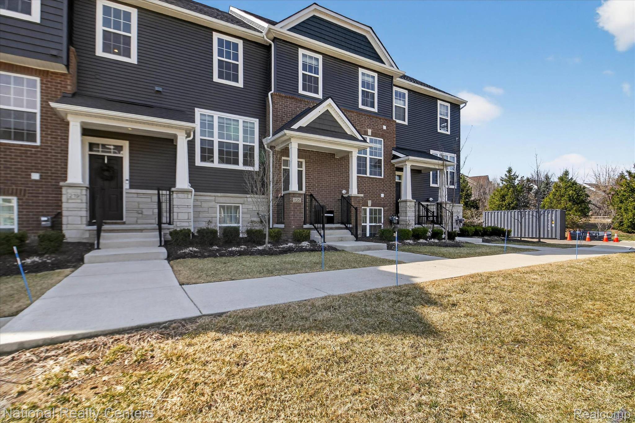 225 S Sydney CT, Plymouth, MI 48170