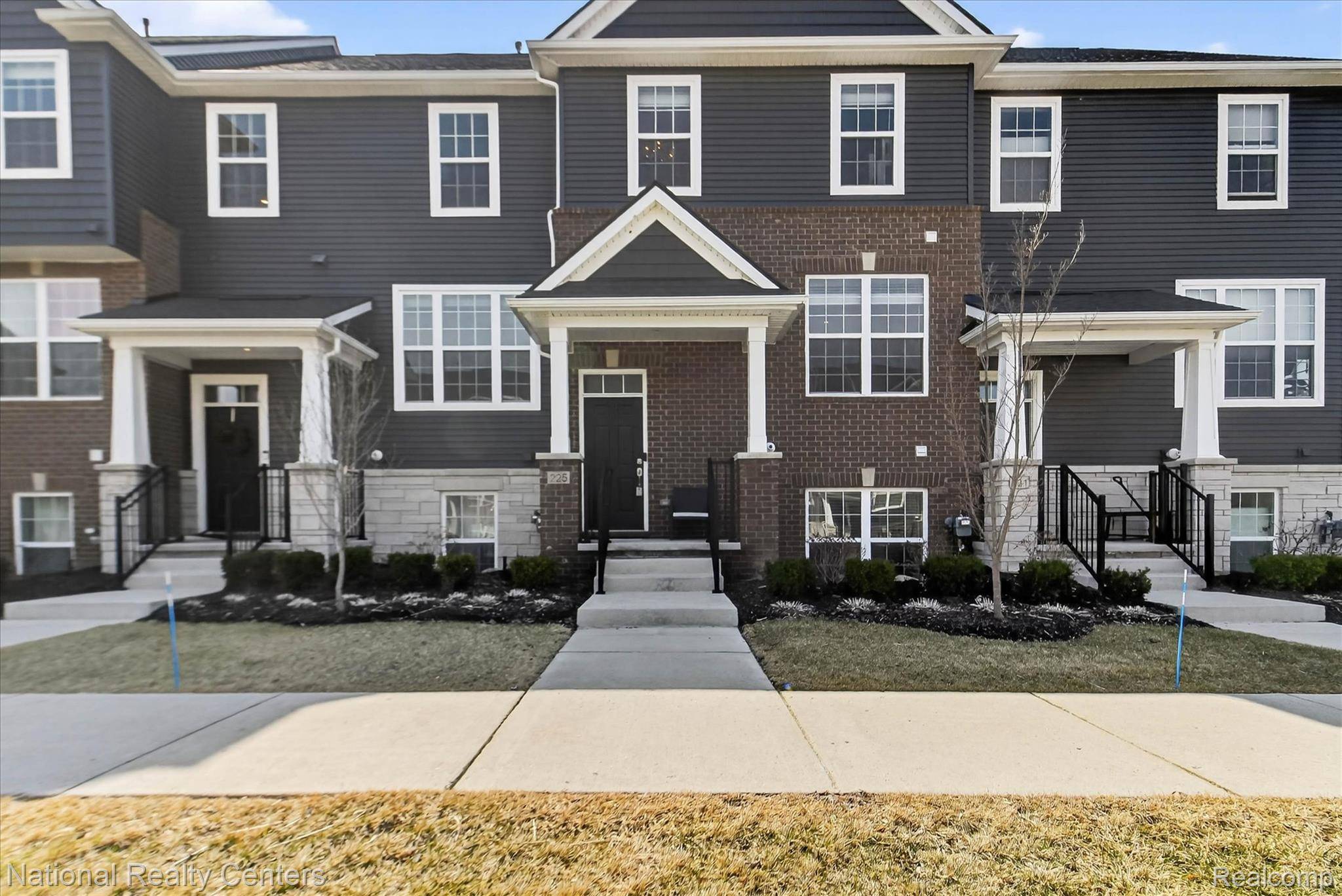 225 S Sydney CT, Plymouth, MI 48170