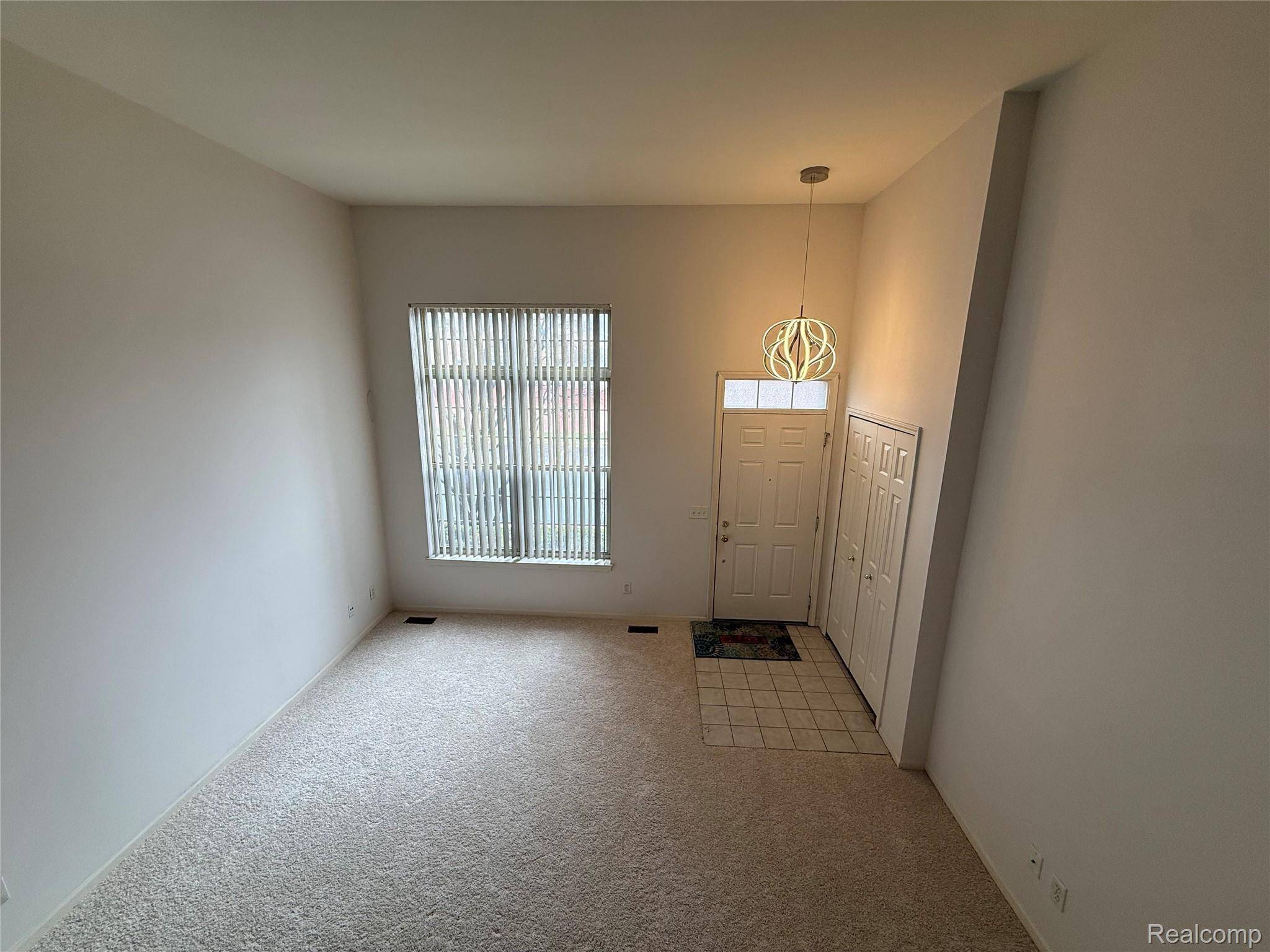 29419 E Glen Oaks BLVD, Farmington Hills, MI 48334