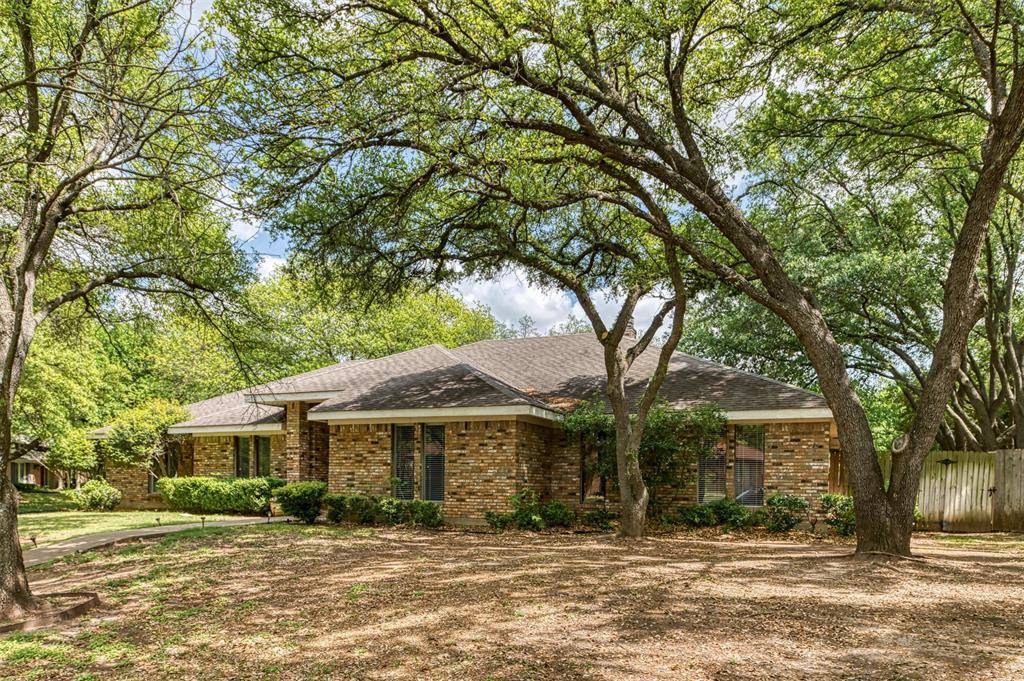 6851 Shorecrest Court, Fort Worth, TX 76132