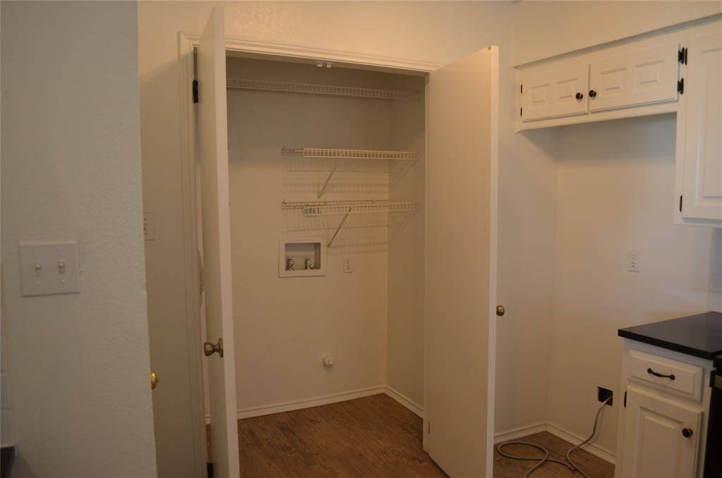 4110 Green Acres Circle, Arlington, TX 76017