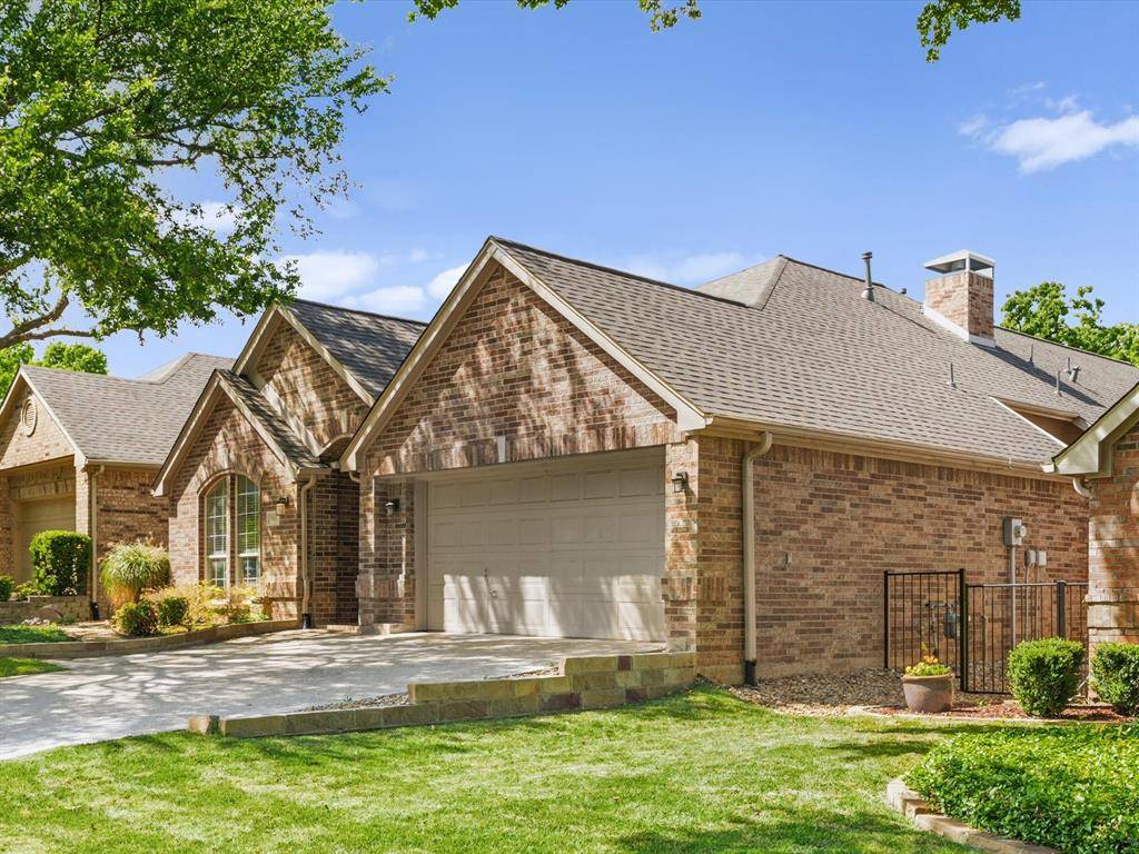 1613 Villa Court, Corinth, TX 76210