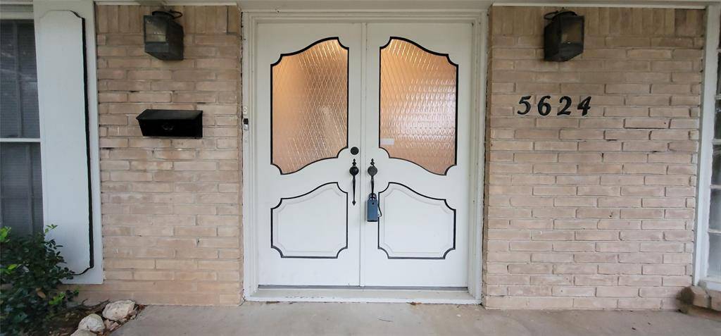 5624 Woodway Drive, Fort Worth, TX 76133