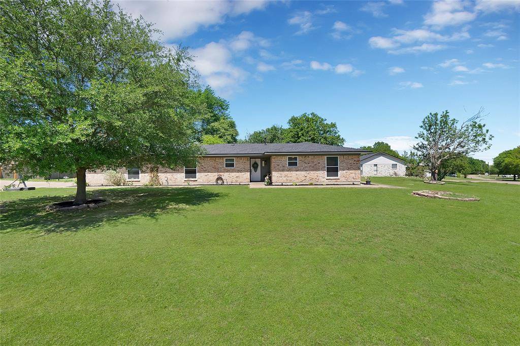 103 Willow Lake Lane, Crandall, TX 75114