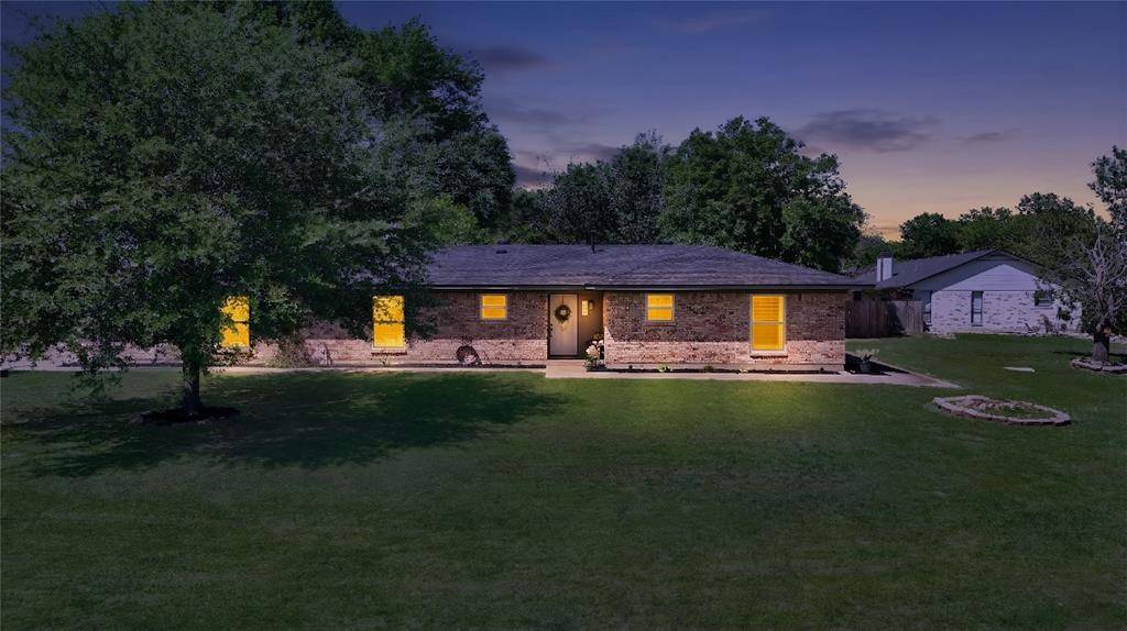 103 Willow Lake Lane, Crandall, TX 75114